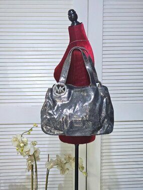 Michael Kors Women's Metallic Python-Embossed Tote Shoulder Bag Size L 2421